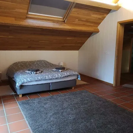 Lodge Le *